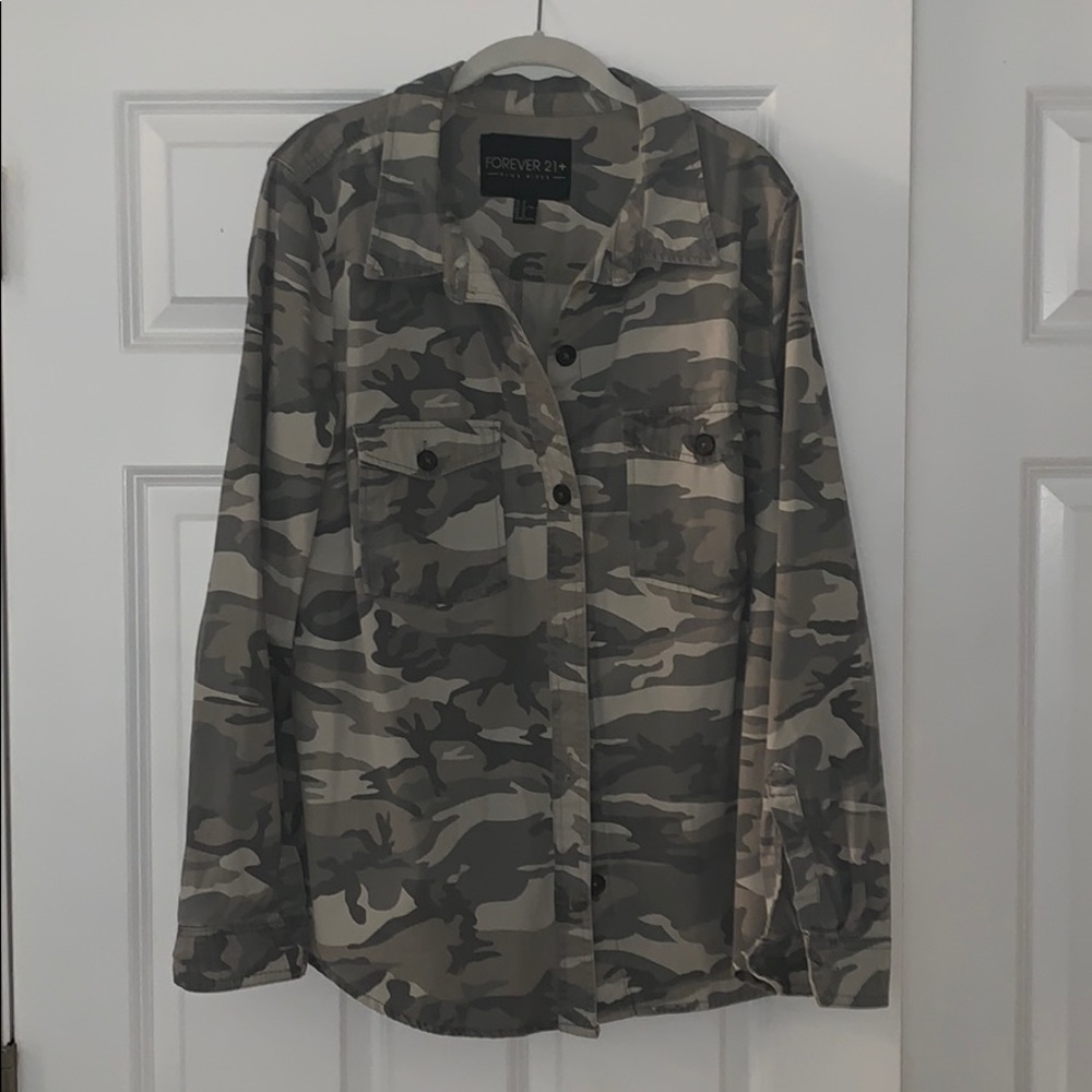Cargo print button up- Forever 21+